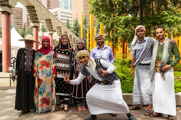 Calgary Canadá Agosto 2014 Modelos Que Muestran Moda Estilo Árabe — Foto de Stock