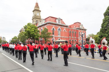 Victoria, Kanada - 22 Mayıs 2017 Douglas Caddesi boyunca Victoria Günü Geçidi. 