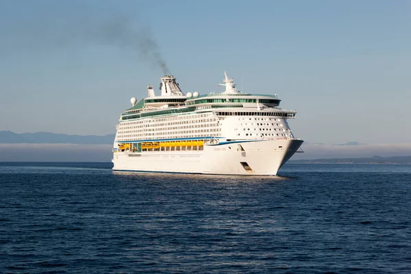 Cruise Ship Sea — Stock Photo, Image