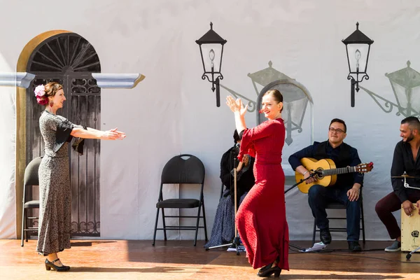 Victoria Flamenco Festival Donne Che Ballano Sul Palco Victoria Canada — Foto Stock