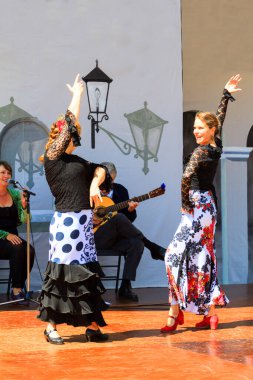 Victoria Flamenko Festivali: Sahnede dans eden kadınlar Victoria, Kanada 