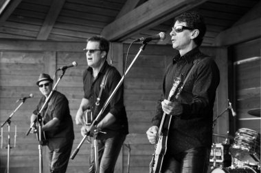 Kanada, Victoria - 21 Temmuz 2016: Victoria Kasaba halkı için yerel müzisyenlerin performansı