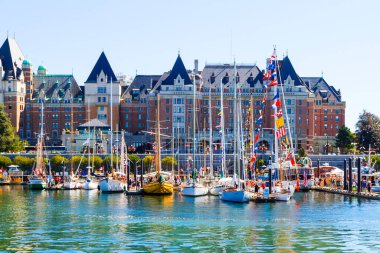 Güzel liman manzarası