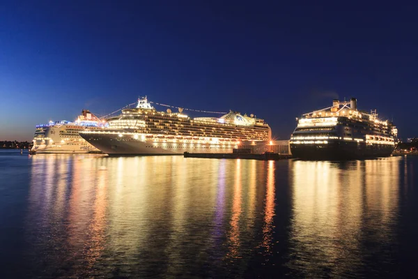 Victoria Canada Jun 2016 Cruiseschepen Nachts Victoria Ogden Point — Stockfoto