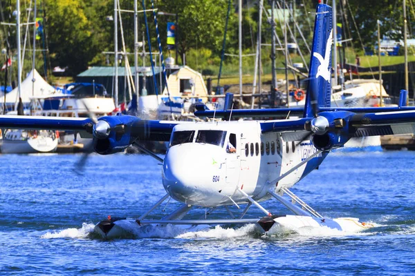 Victoria Canadá Ago 2016 Tráfico Aviones Flotantes Puerto Interior Este —  Fotos de Stock
