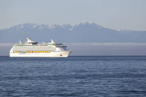 Cruise Ship Sea — Stock Photo, Image