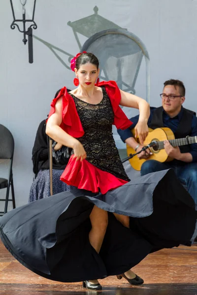 Festival Flamenco Victoria Mujeres Bailando Escenario Victoria Canadá —  Fotos de Stock