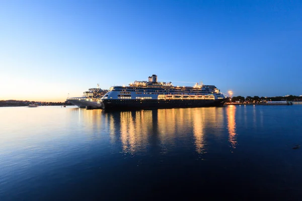 Victoria Canada Jun 2016 Cruiseschepen Nachts Victoria Ogden Point — Stockfoto