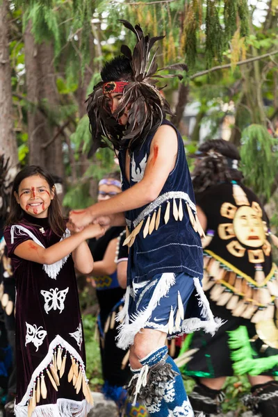 Victoria Canada Jun 2016 Penari Pribumi Pertama Yang Tampil Festival — Stok Foto