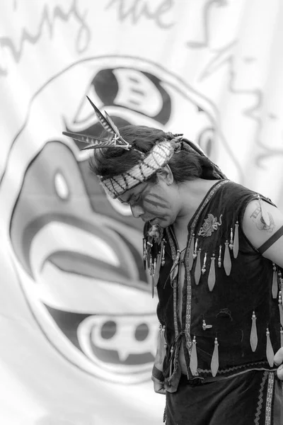 Victoria Kanada Jun 2016 Tänzer Der First Nation Ureinwohner Treten — Stockfoto