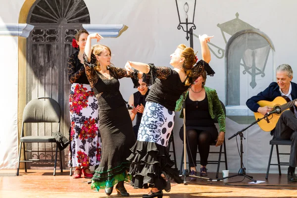 Festival Flamenco Victoria Mujeres Bailando Escenario Victoria Canadá — Foto de Stock