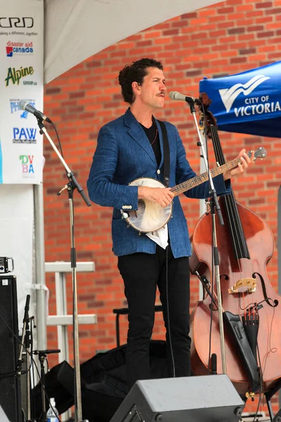 Victoria British Columbia Haziran 2019 Sahnede Müzisyen — Stok fotoğraf
