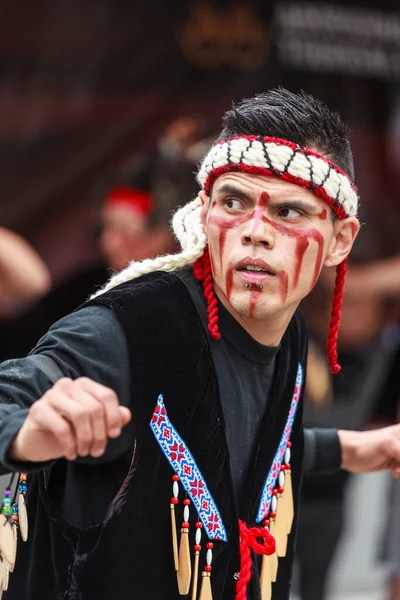 Victoria Kanada Jun 2016 Tänzer Der First Nation Ureinwohner Treten — Stockfoto