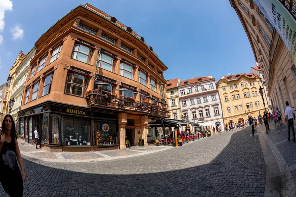 Praque Csehország 2018 Július Praque Belvárosa Utcán Sétáló Turisták — Stock Fotó