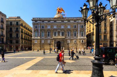 Seville, İspanya-Ekim 2019: Barselona şehrinin ön cephesi.