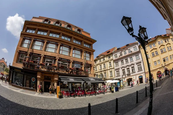 Praque Tjeckien Juli 2018 Downtown Praque Turister Går Gatorna — Stockfoto