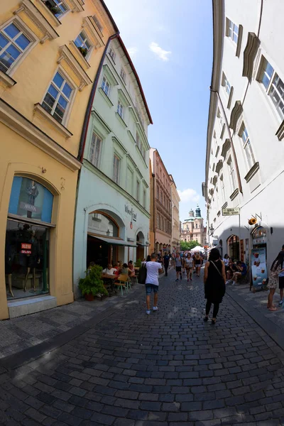 Praque Tjeckien Juli 2018 Downtown Praque Turister Går Gatorna — Stockfoto