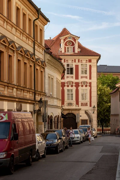 Stadsbild Med Människor Prag Tjeckien — Stockfoto