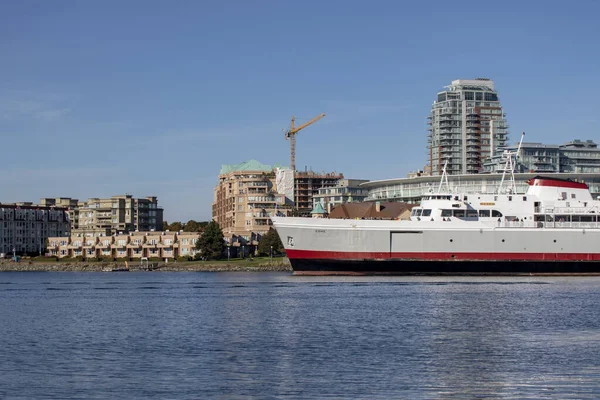 Szenische Aufnahme Des Schiffes Das Den Kanal Tschechien Passiert Prag — Stockfoto