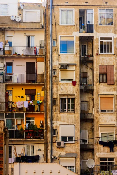 Barcelona Spanien Mai 2009 Außenansicht Der Wohnungen Der Mediterrane Baustil — Stockfoto