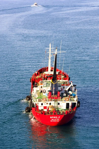 Utsikt Över Stora Moderna Fartyg Flyter Havet — Stockfoto