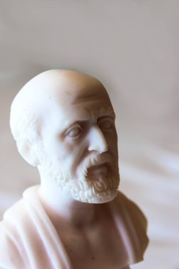 Yunanistan - Athene 19 Mayıs 2009: Sofokles Heykeli (MÖ 496 - MÖ 406), Yunan tragedyası. Beyaz mermer büstü. Bu resimli heykeller Yunanistan 'ın her yerinde satılıktır..