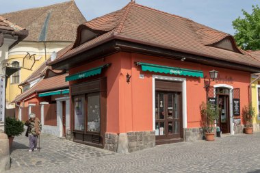 Sopron, Macaristan - 2 Haziran 2019: Tarihi Eski Şehir. Sopron 'un kasabası 300-500 yıl öncesi gibi..