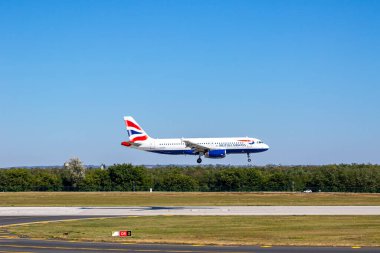 Havaalanında bir uçak.