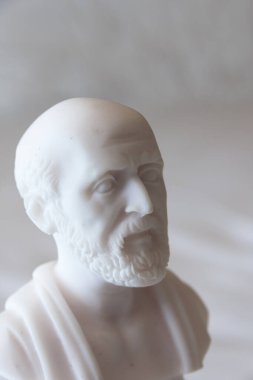 Yunanistan - Athene 19 Mayıs 2009: Sofokles Heykeli (MÖ 496 - MÖ 406), Yunan tragedyası. Beyaz mermer büstü. Bu resimli heykeller Yunanistan 'ın her yerinde satılıktır..