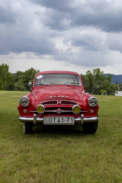 Voiture Rouge Sur Route — Photo