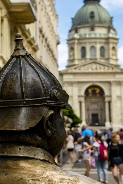 Budapeste Hungria Julho 2018 Estátua Policial Gordo Centro Cidade Lugares — Fotografia de Stock