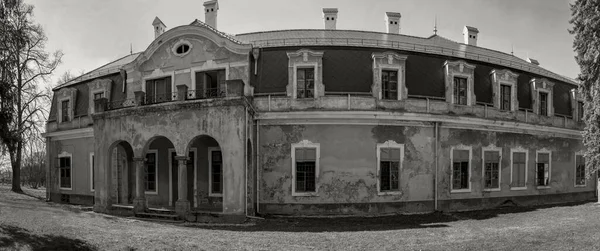 Velho Edifício Abandonado Cidade — Fotografia de Stock