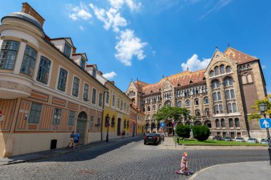 Budapeşte Macaristan 17 Haziran 2018: Budapeşte 'deki tarihi kale bölgesi. UNESCO tarafından bir Dünya Mirası sahası olarak listelenmiş ve ilk olarak 1265 yılında tamamlanmıştır. Kale bölgesi tarihle doludur..