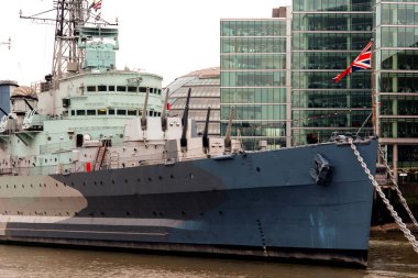 17 Aralık 2007 'de Londra' da HMS Belfast (Kraliyet Deniz Kuvvetleri hafif gemi seyahati) savaş gemisi Müzesi 'nin görüntüsü. Belfast, Thames Nehri üzerinde Londra 'da demirlemiş ve İmparatorluk Savaş Müzesi tarafından işletiliyordu..