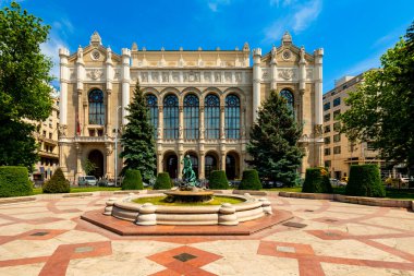 Budapeşte, Macaristan - 12 Haziran 2018: Macaristan 'ın başkenti Budapeşte' deki Vigado Konser Salonu. Tamamen yenilenmiş ihtişamı yeniden açıldı..