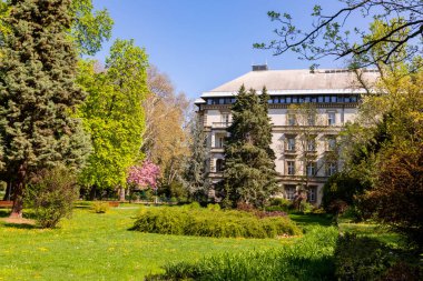 Güzel antik şatonun manzaralı görüntüsü