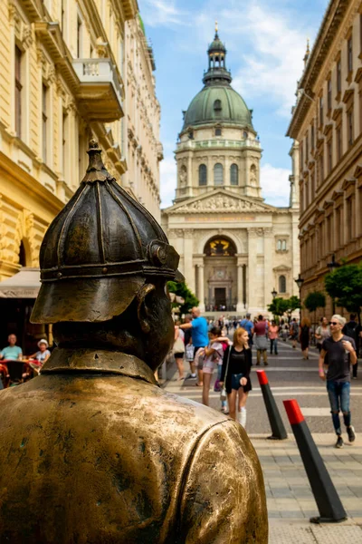 Budapest Hungría Julio 2018 Estatua Del Policía Gordo Centro Ciudad — Foto de Stock