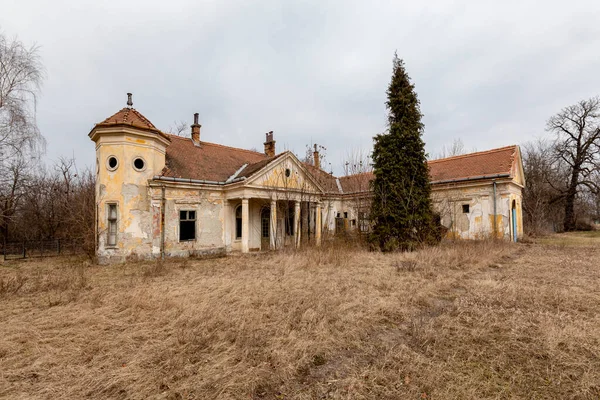 Hungria Ruínas País Château Caça Século Xviii Cenário Primavera — Fotografia de Stock