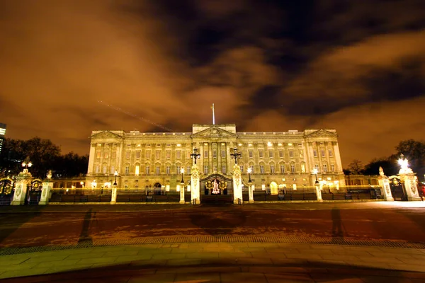 Porta Buckingham Palace Luogo Viaggio Sullo Sfondo — Foto Stock