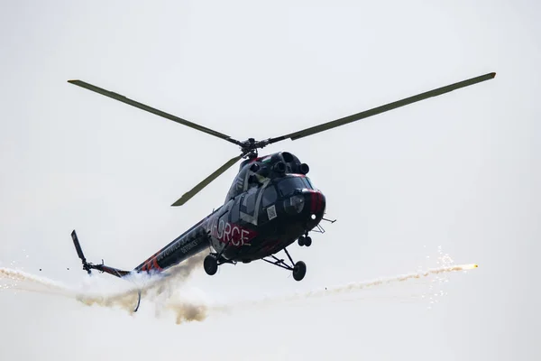 Elicottero Che Vola Nel Cielo — Foto Stock