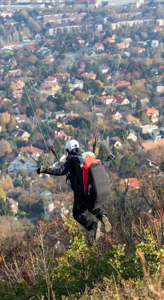 Budapest Hungary Nov 2019 Unidentified Pilot Flying His Glider Mountain — Stock Photo, Image