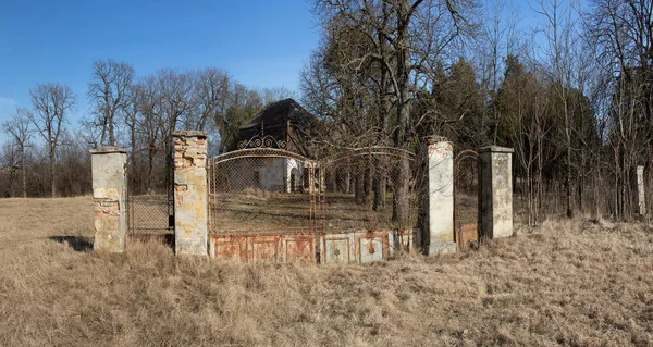 Altes Verlassenes Haus Der Stadt — Stockfoto