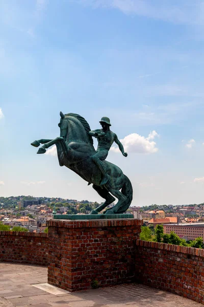 Gros Plan Statue Équestre Sur Fond Ciel Bleu — Photo