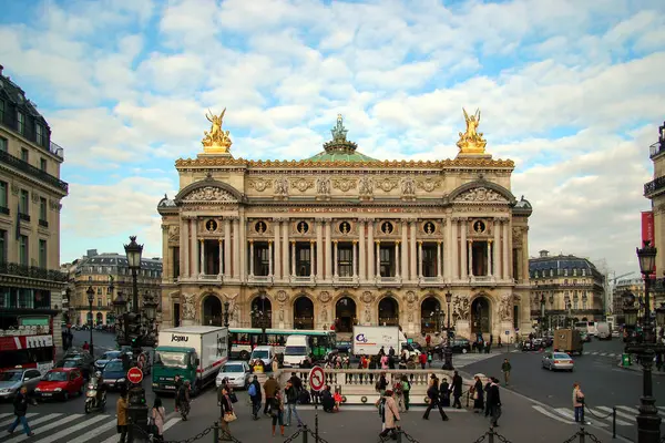 Párizs Franciaország Dec 2005 Emberek Opera Garnier Párizsban Franciaországban 1861 — Stock Fotó