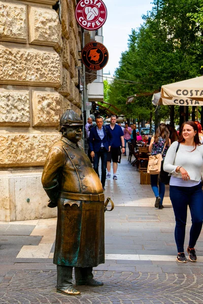 Будапешт Венгрия Июля 2018 Года Статуя Толстого Полицейского Центре Города — стоковое фото