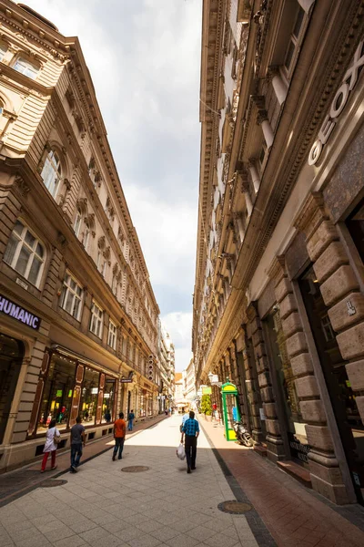 Circa 2016 도시에서 거리를 사람들 — 스톡 사진