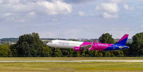 Budapest Hungría Septiembre 2019 Wizzair Lvb Budapest Aeropuerto Internacional Liszt — Foto de Stock