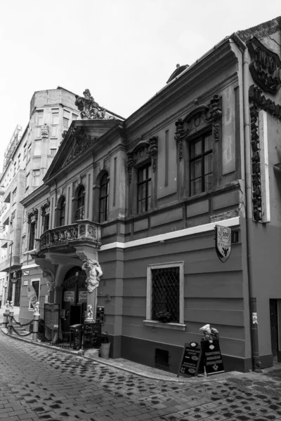 匈牙利布达佩斯老城的匈牙利餐馆100 Eves Etrem — 图库照片