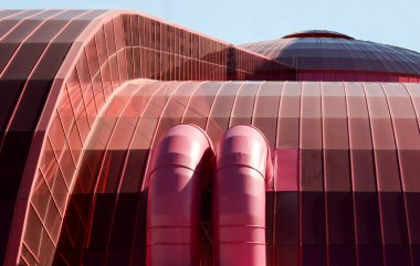 Şehrin modern binası