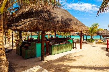 COSTA MAYA - MEXICO, 30 Ocak 2016: Kosta Maya yolcu gemisi terminali ve bu tropik cenneti bekleyen birçok eğlence beldesi.